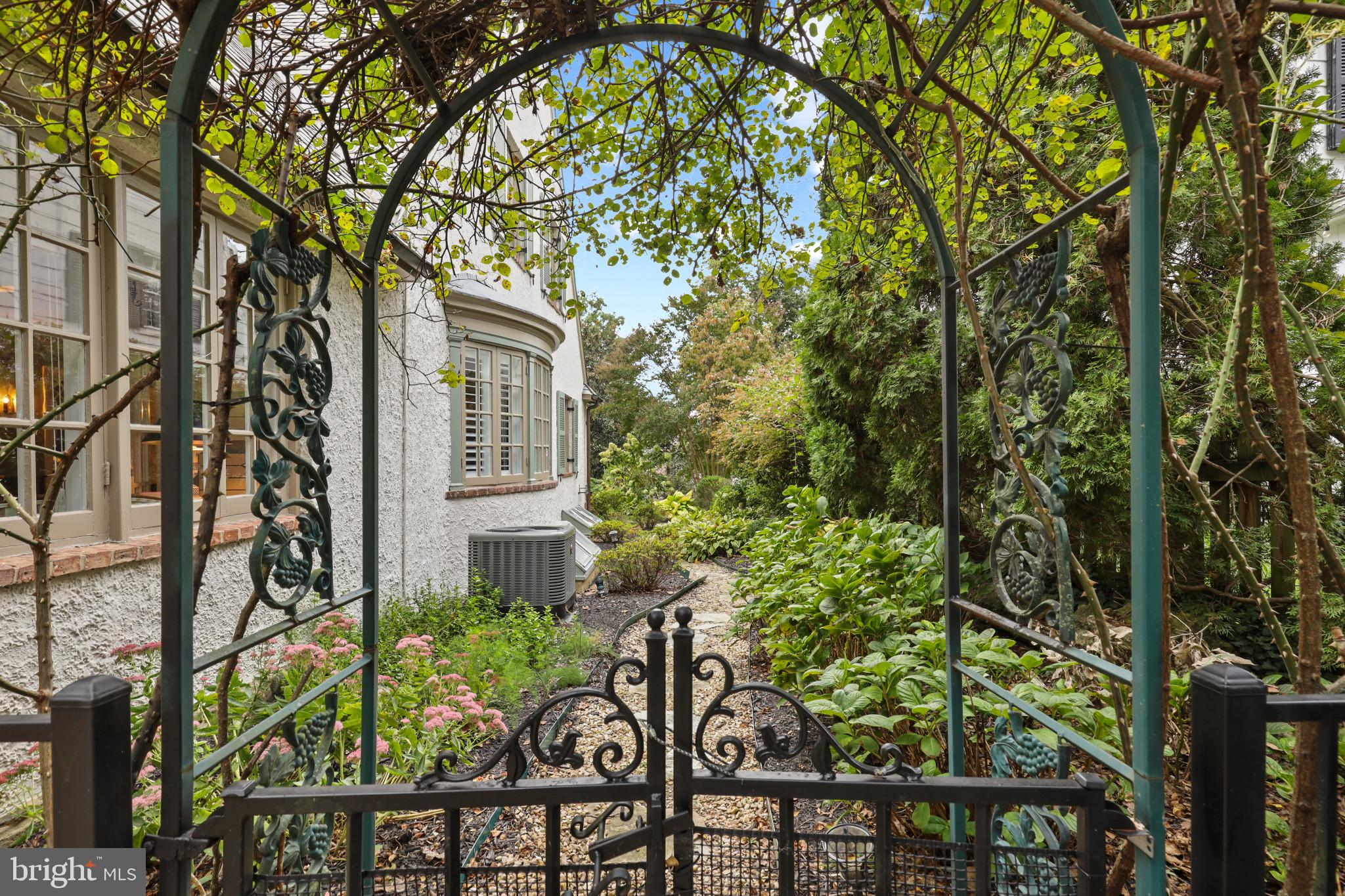 GREATER HOMELAND HISTORIC DISTRICT - Residential