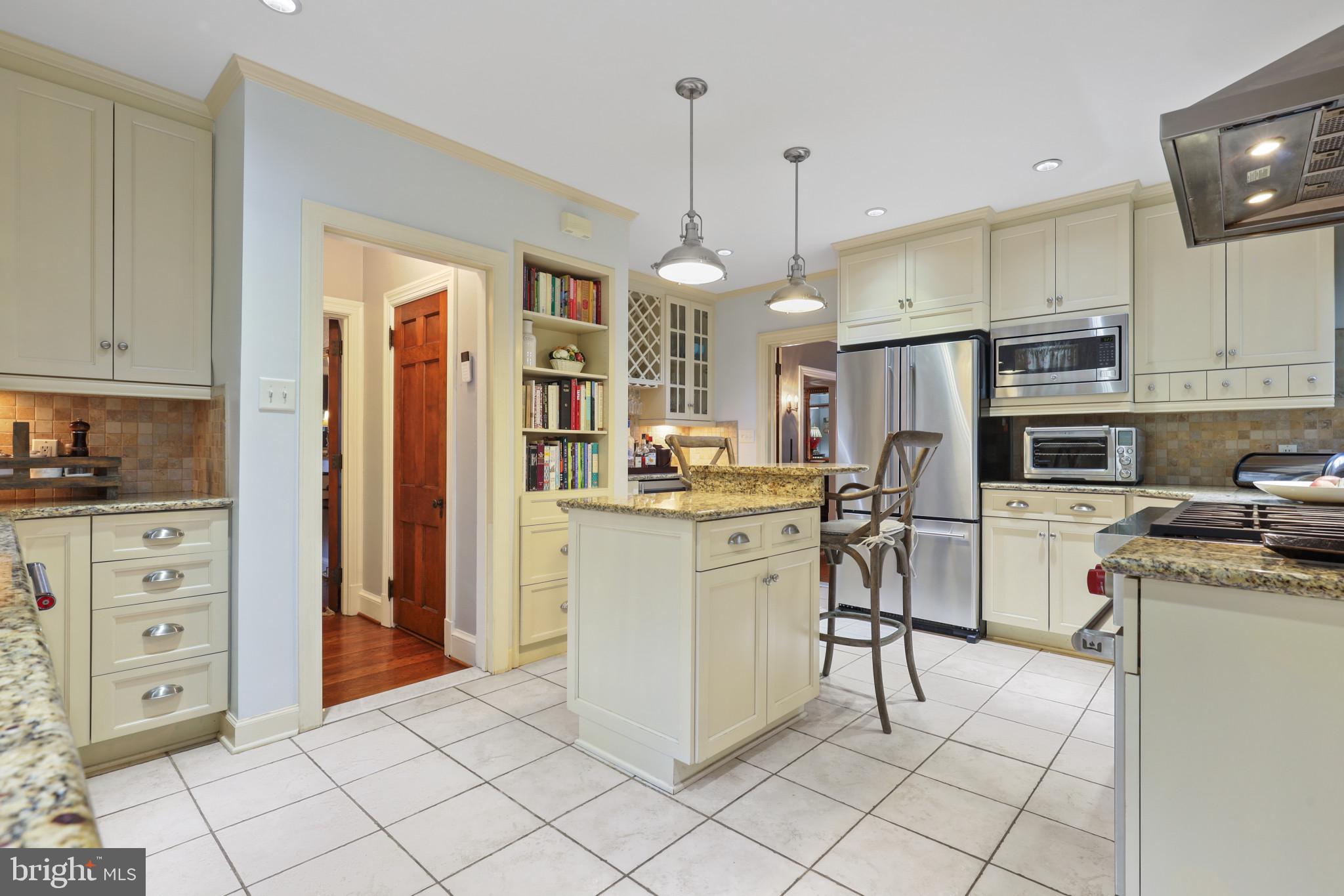 GREATER HOMELAND HISTORIC DISTRICT - Residential