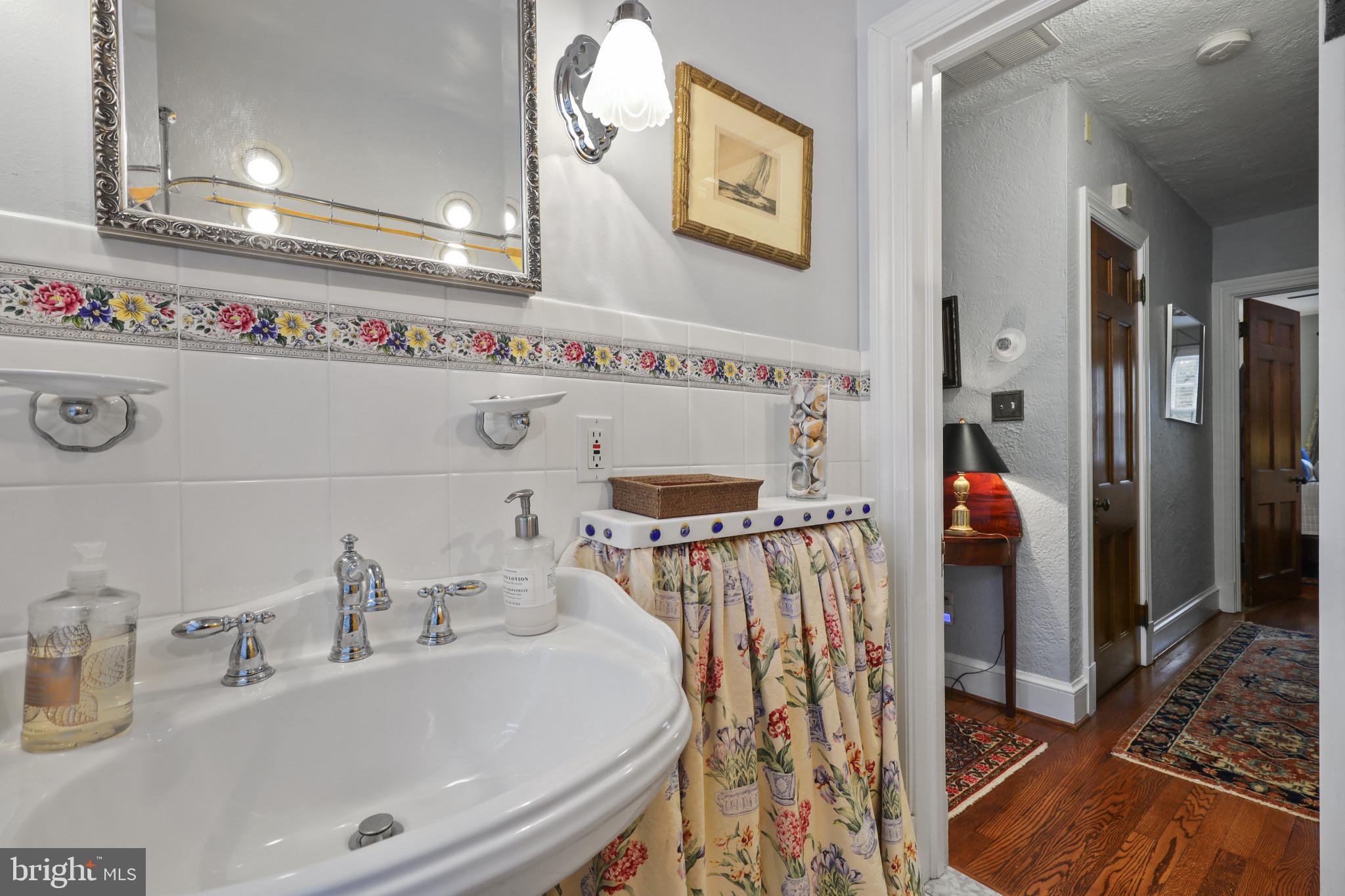 GREATER HOMELAND HISTORIC DISTRICT - Residential