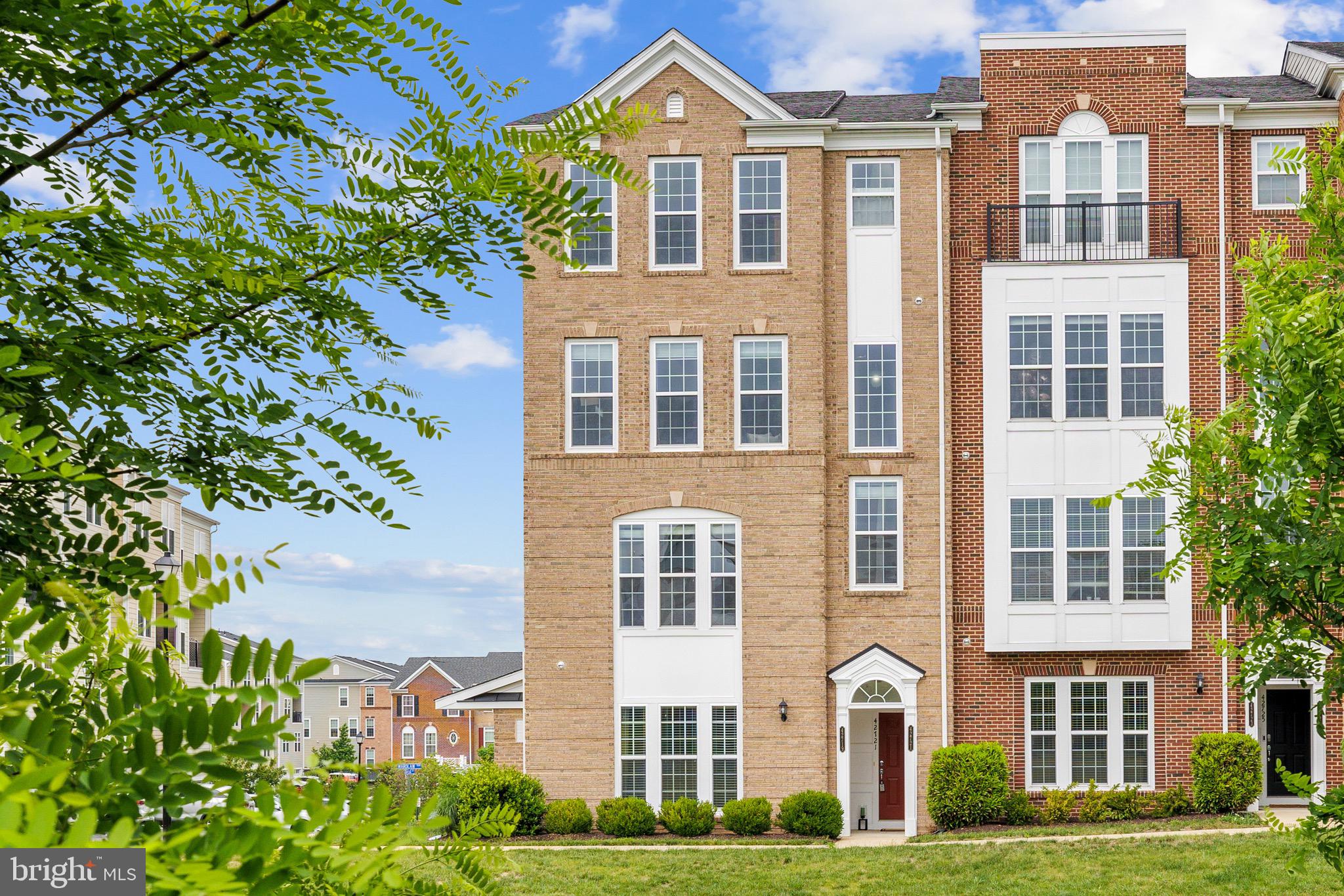 TOWNES AT GOOSE CREEK VILLAGE - Residential