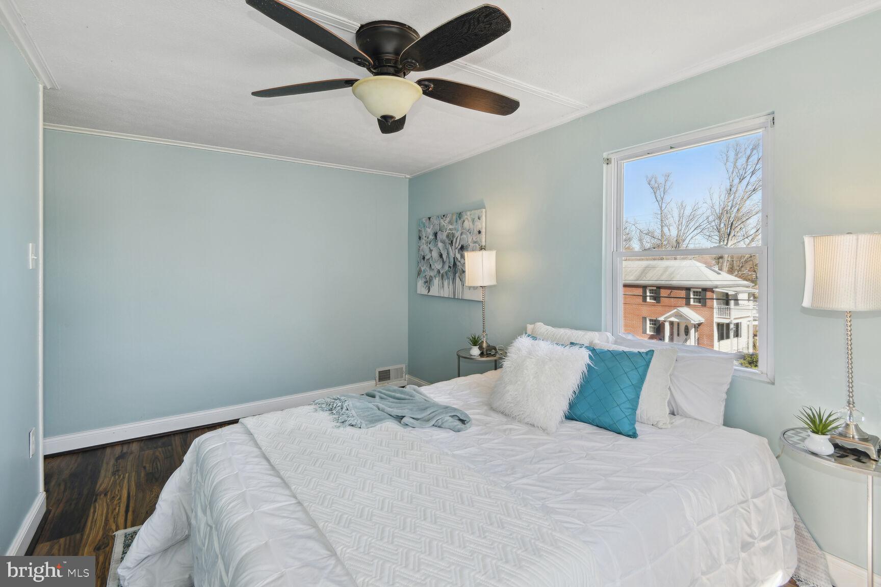 LANDOVER HILLS - Residential