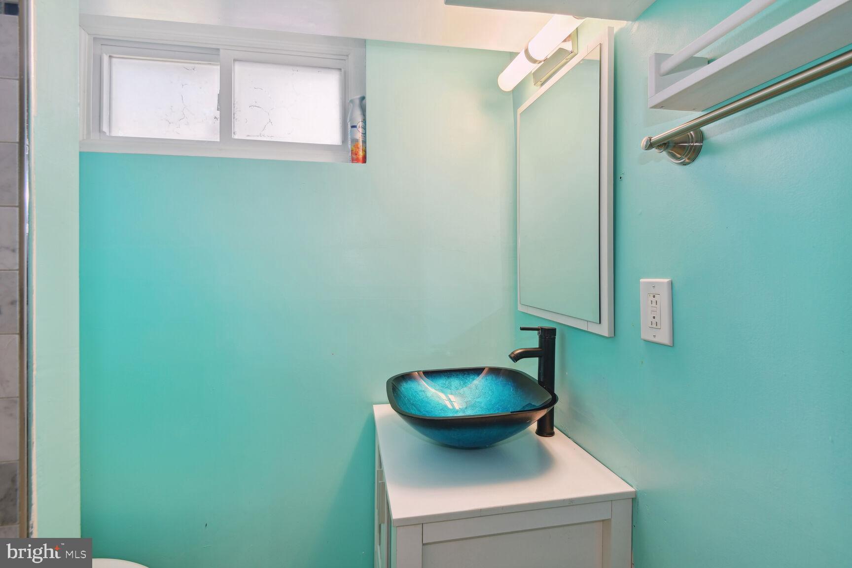 LANDOVER HILLS - Residential