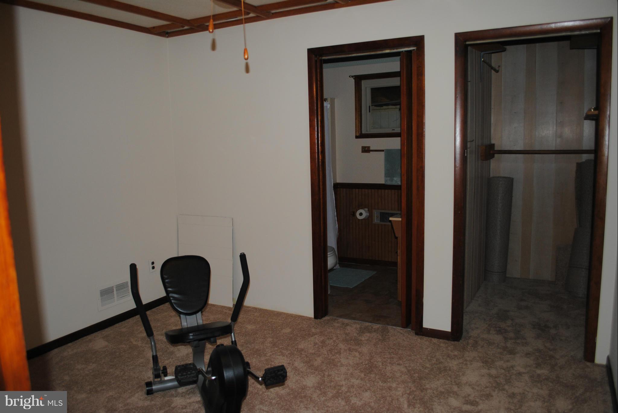 SOUTH HAMPTON VILLAGE SU - Residential