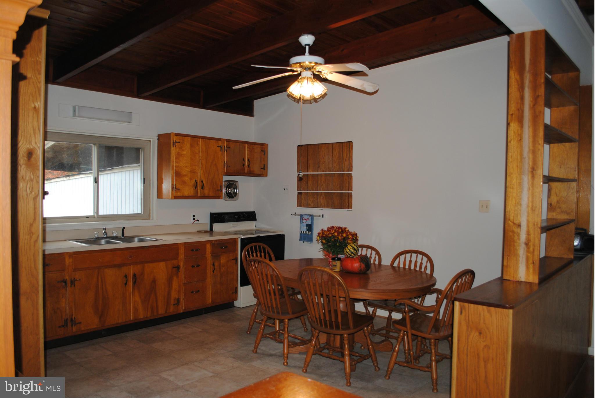 SOUTH HAMPTON VILLAGE SU - Residential