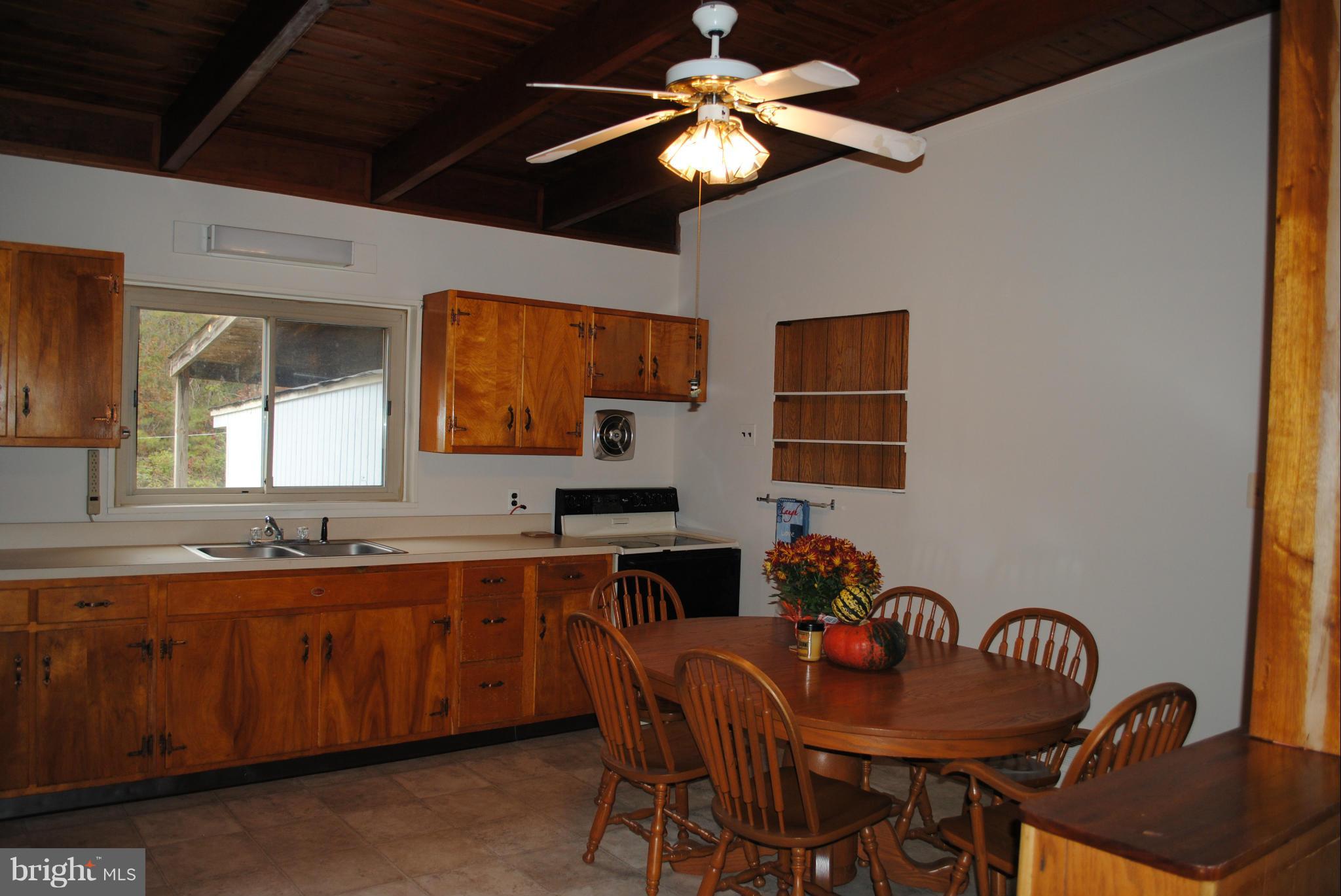 SOUTH HAMPTON VILLAGE SU - Residential