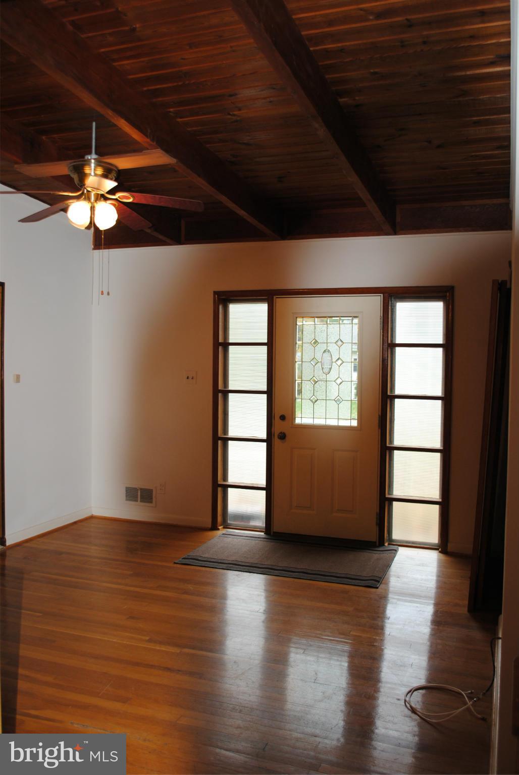 SOUTH HAMPTON VILLAGE SU - Residential