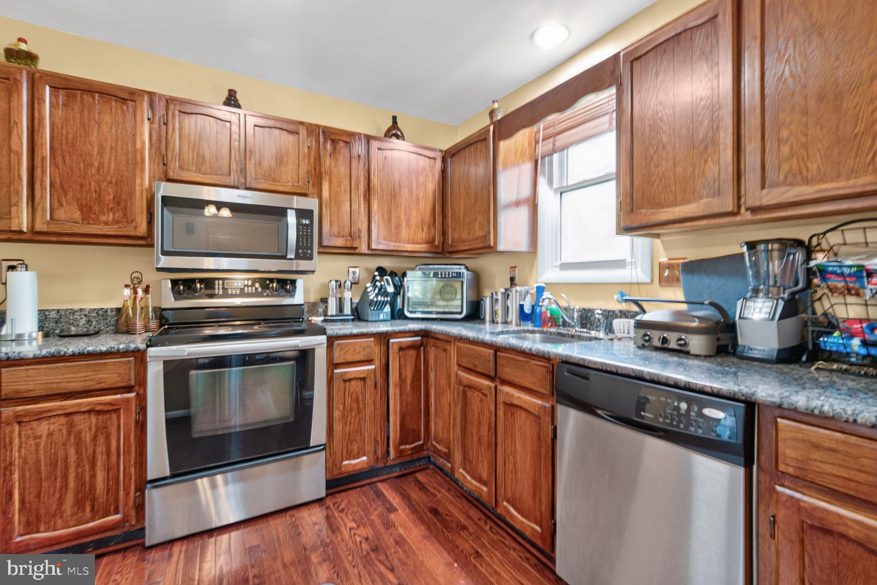 905 NEW ORCHARD PLACE