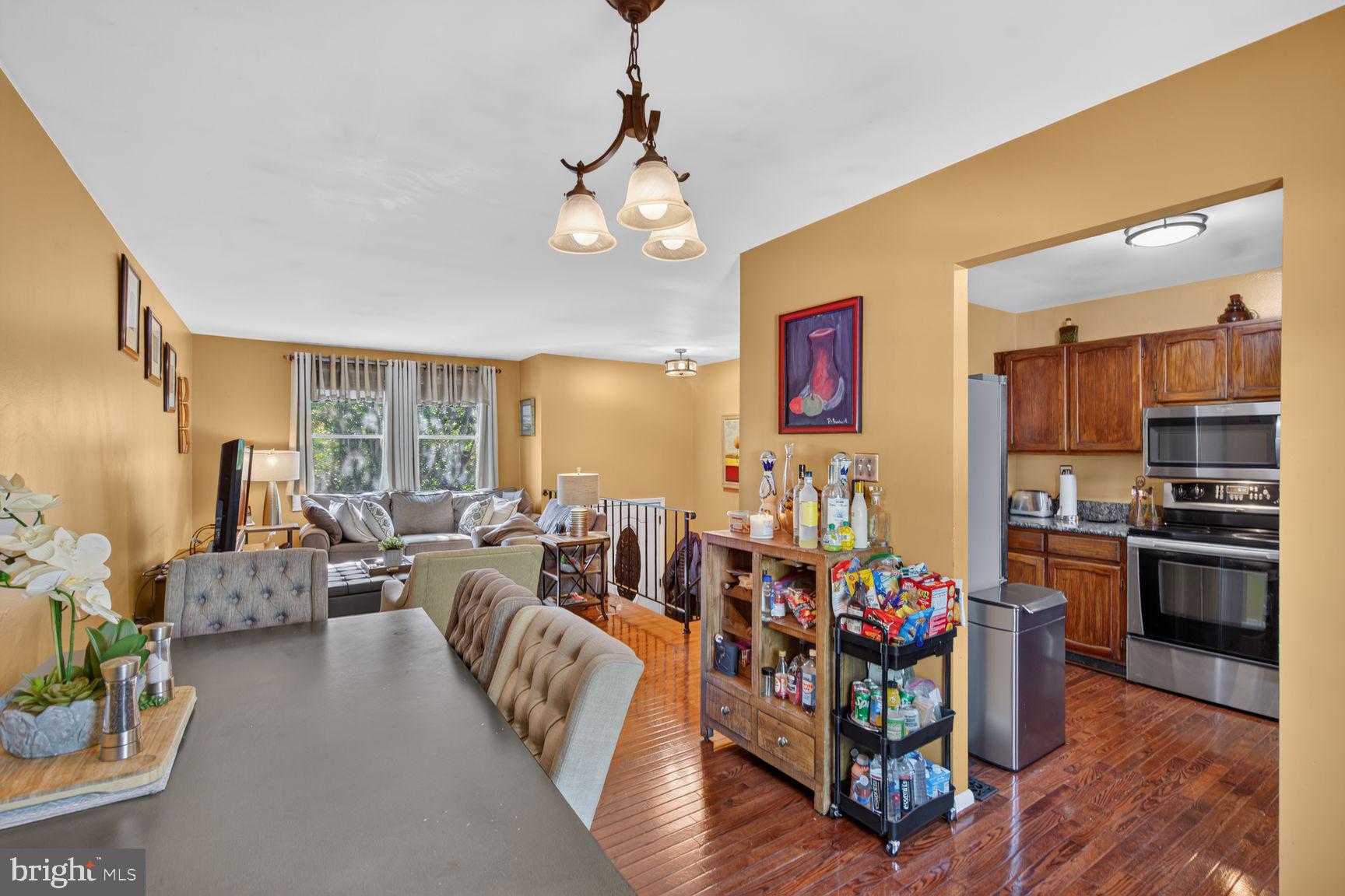 905 NEW ORCHARD PLACE