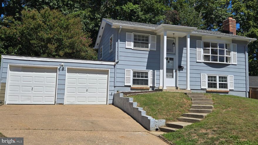 Great house with 4 bedrooms, 2 bathrooms, 2 car garages and many upgrades.  Hardwood flooring on upper level and LVP on lower level.  Large laundry room with new washer and dryer.  Large fenced private backyard with shed.  Terrific location!! closes to I95, HOV, Potomac Mills, restaurants and more.  Pet case-by-case with a monthly fee $50 and deposit of $500 per pet.  All TAG Home Management residents are required to be enrolled in the Resident Benefits Package (RBP).