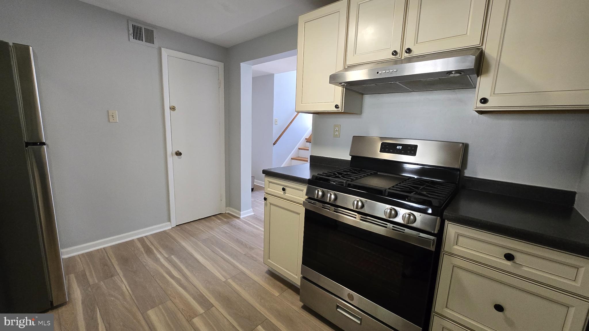 DALE CITY - Residential Lease