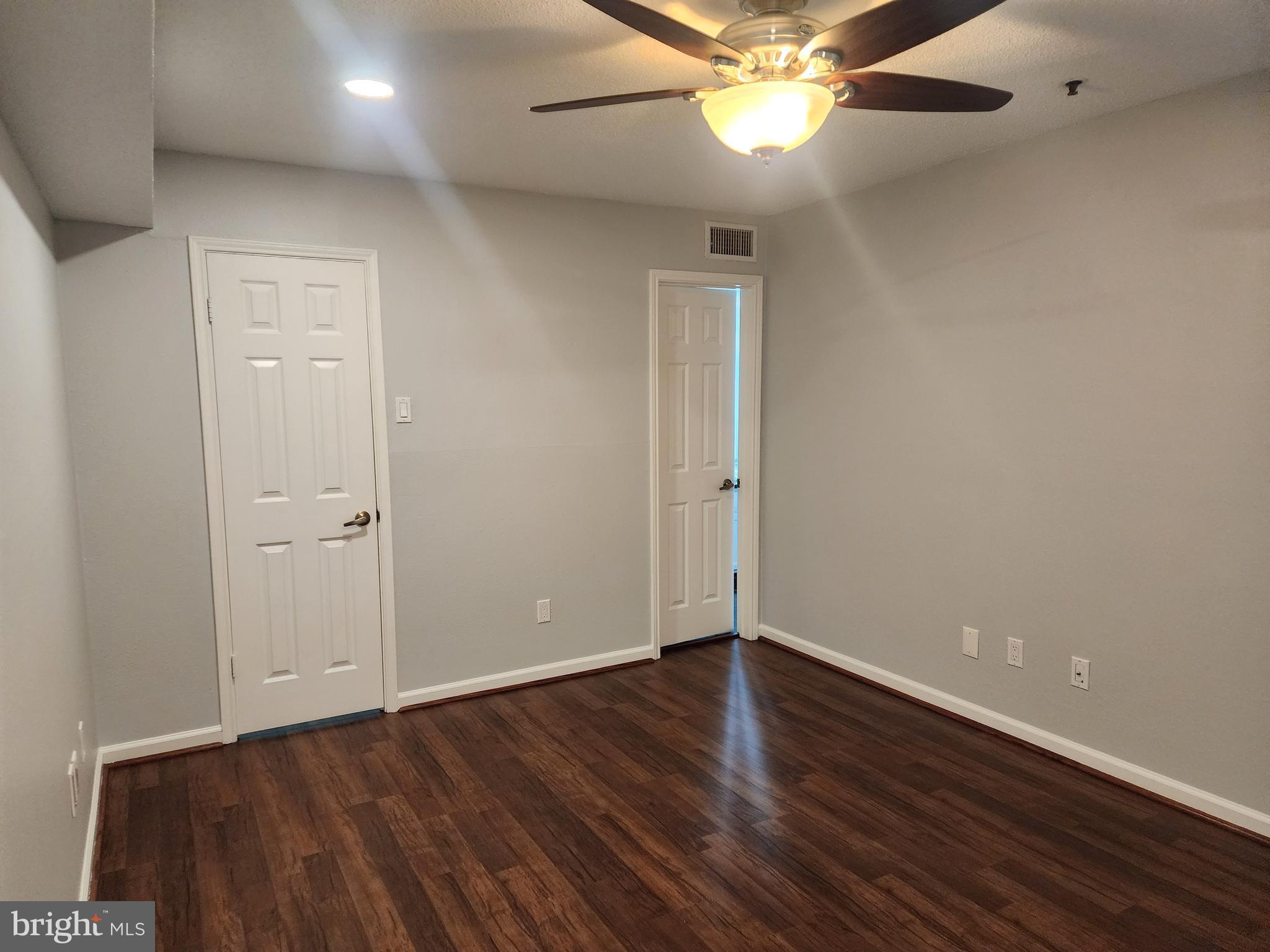 FOUNTAINS AT MCLEAN - Residential Lease