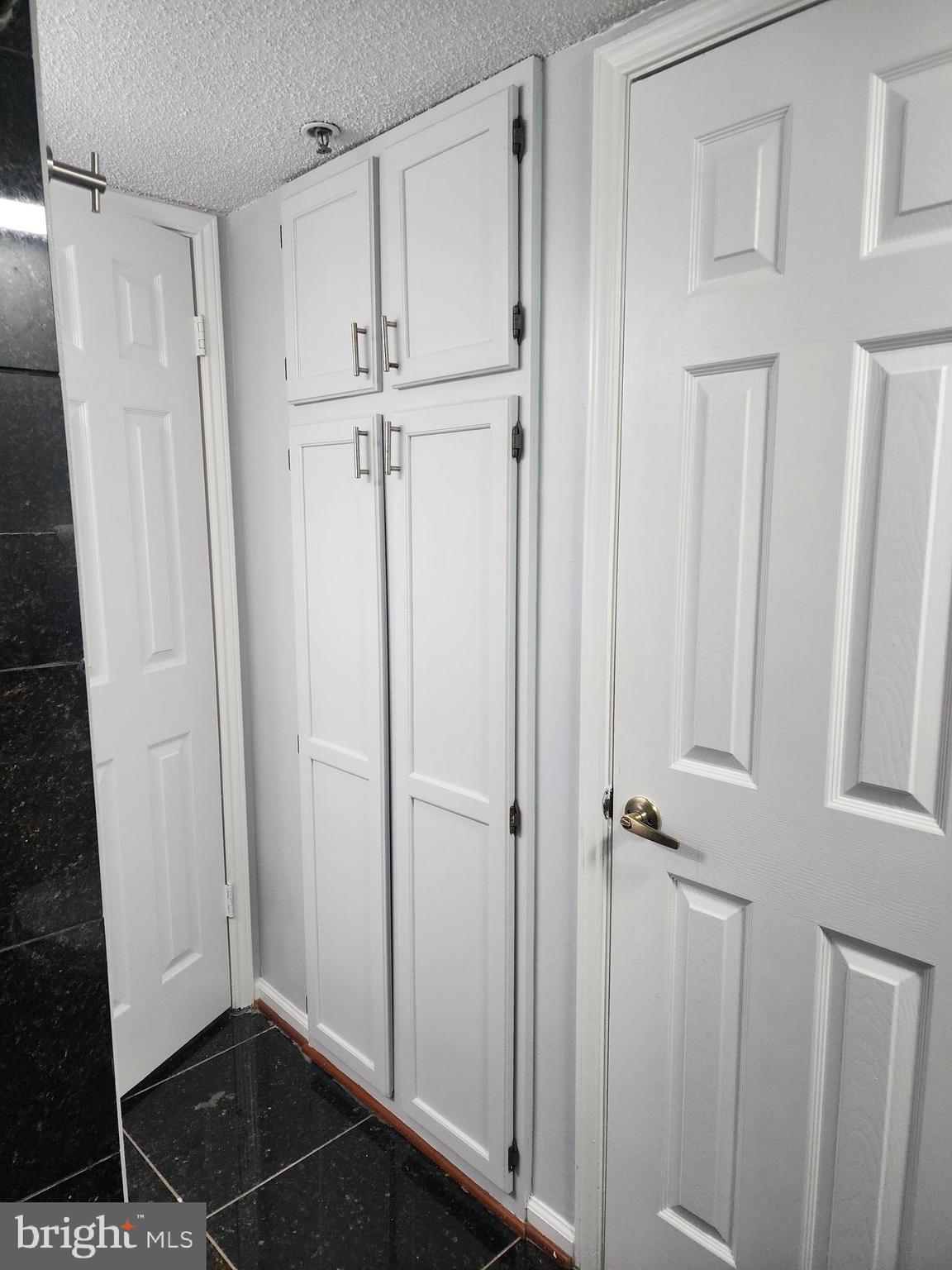 FOUNTAINS AT MCLEAN - Residential Lease