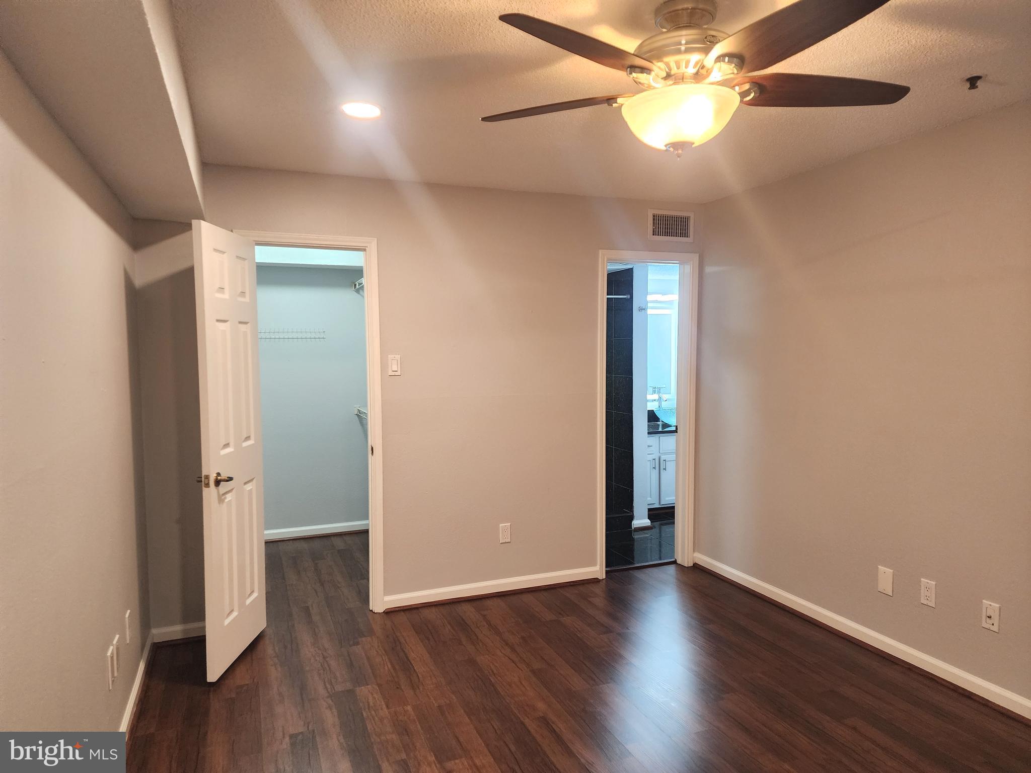 FOUNTAINS AT MCLEAN - Residential Lease