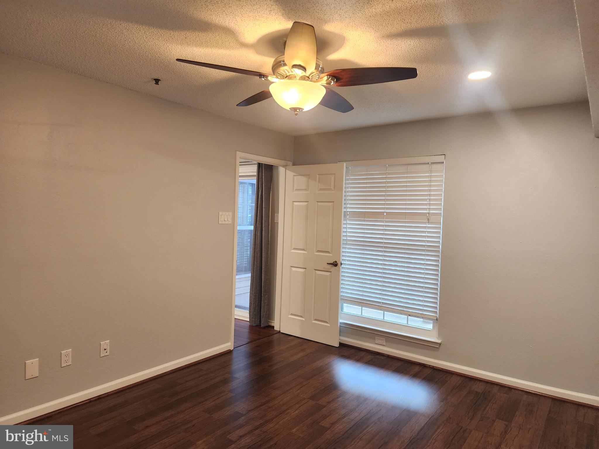 FOUNTAINS AT MCLEAN - Residential Lease