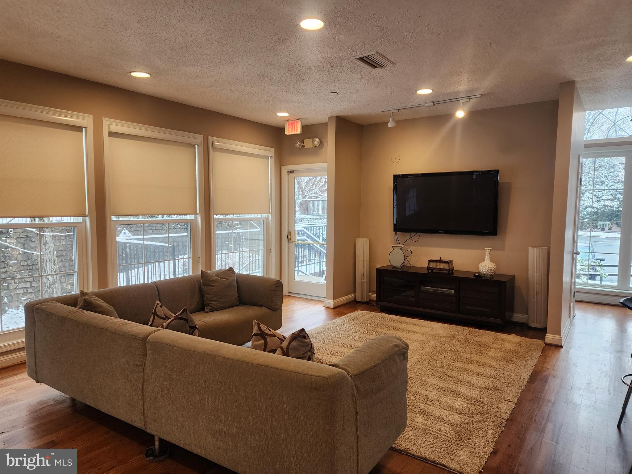 FOUNTAINS AT MCLEAN - Residential Lease