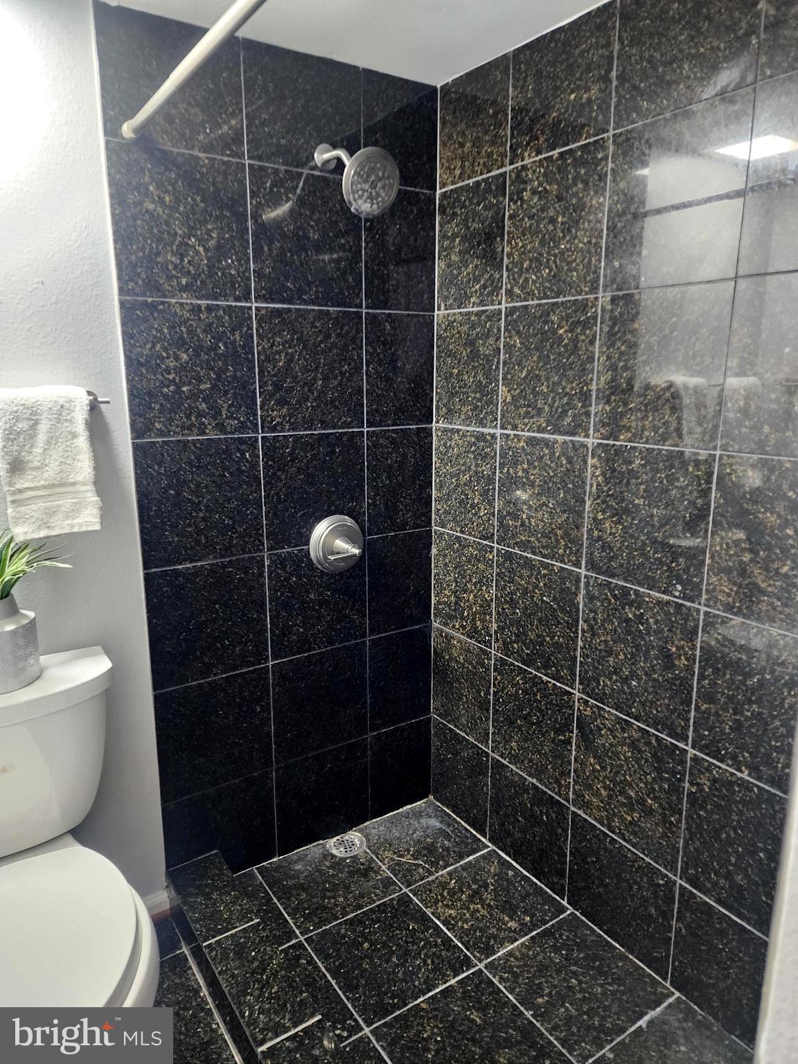 FOUNTAINS AT MCLEAN - Residential Lease