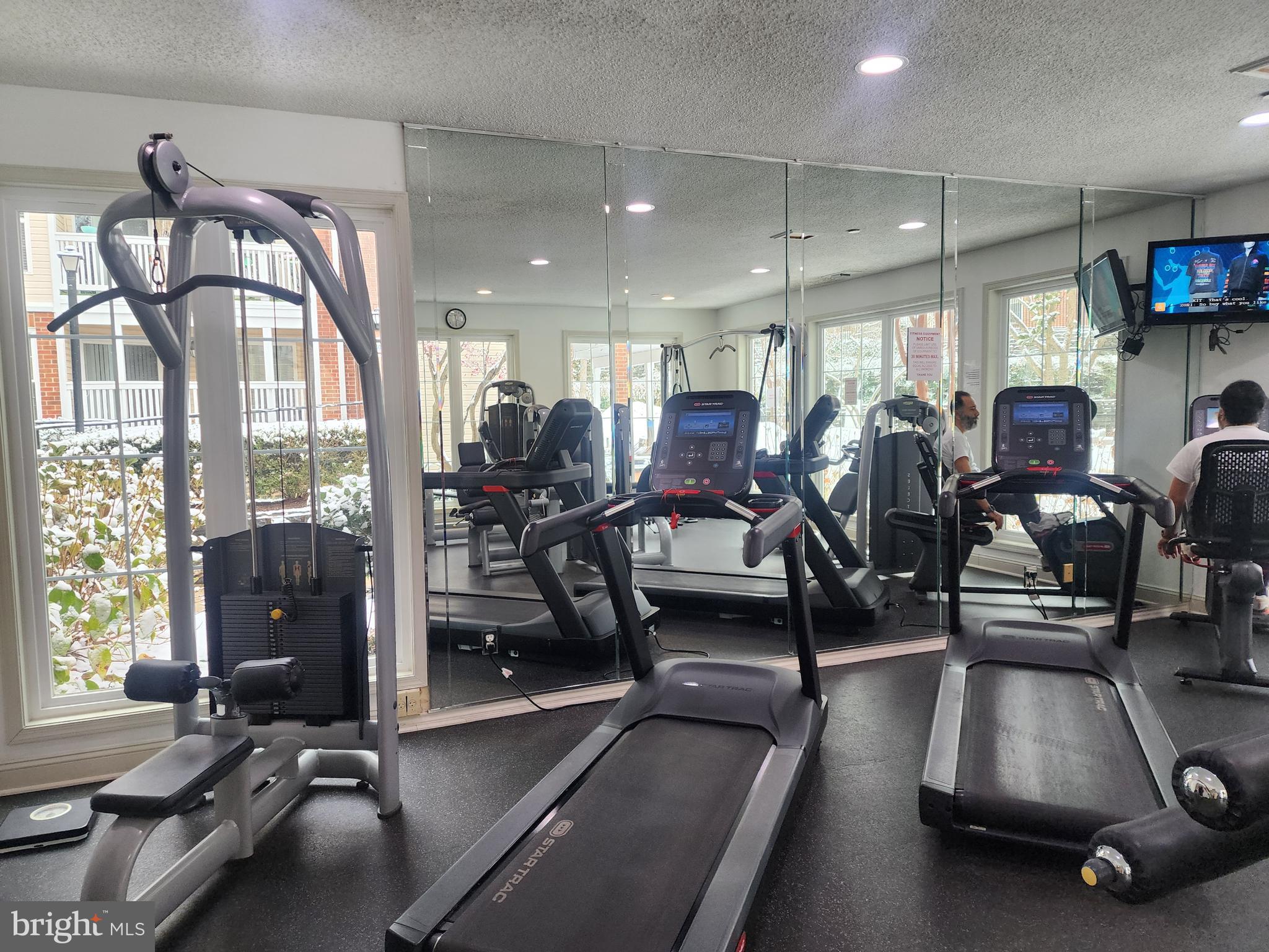 FOUNTAINS AT MCLEAN - Residential Lease