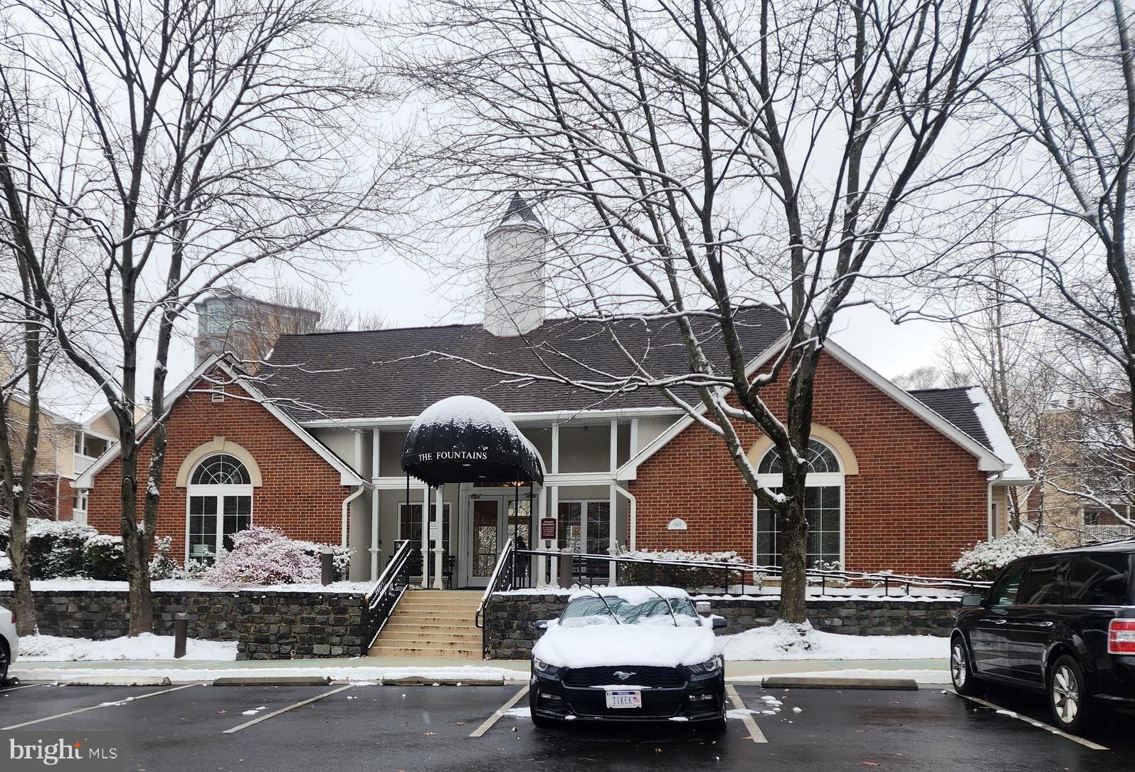 FOUNTAINS AT MCLEAN - Residential Lease