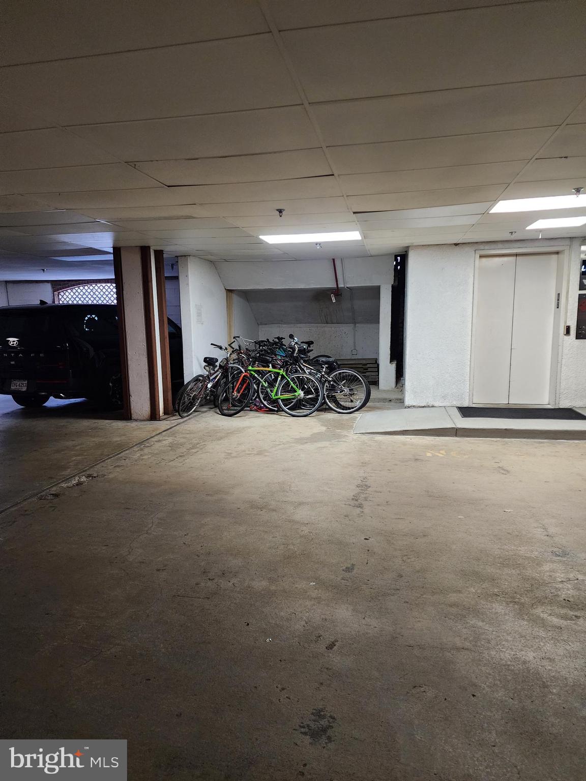 FOUNTAINS AT MCLEAN - Residential Lease