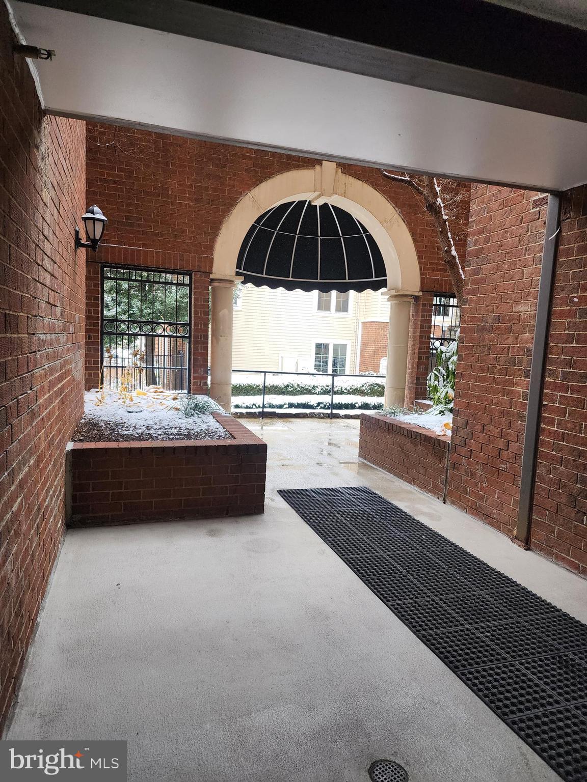 FOUNTAINS AT MCLEAN - Residential Lease