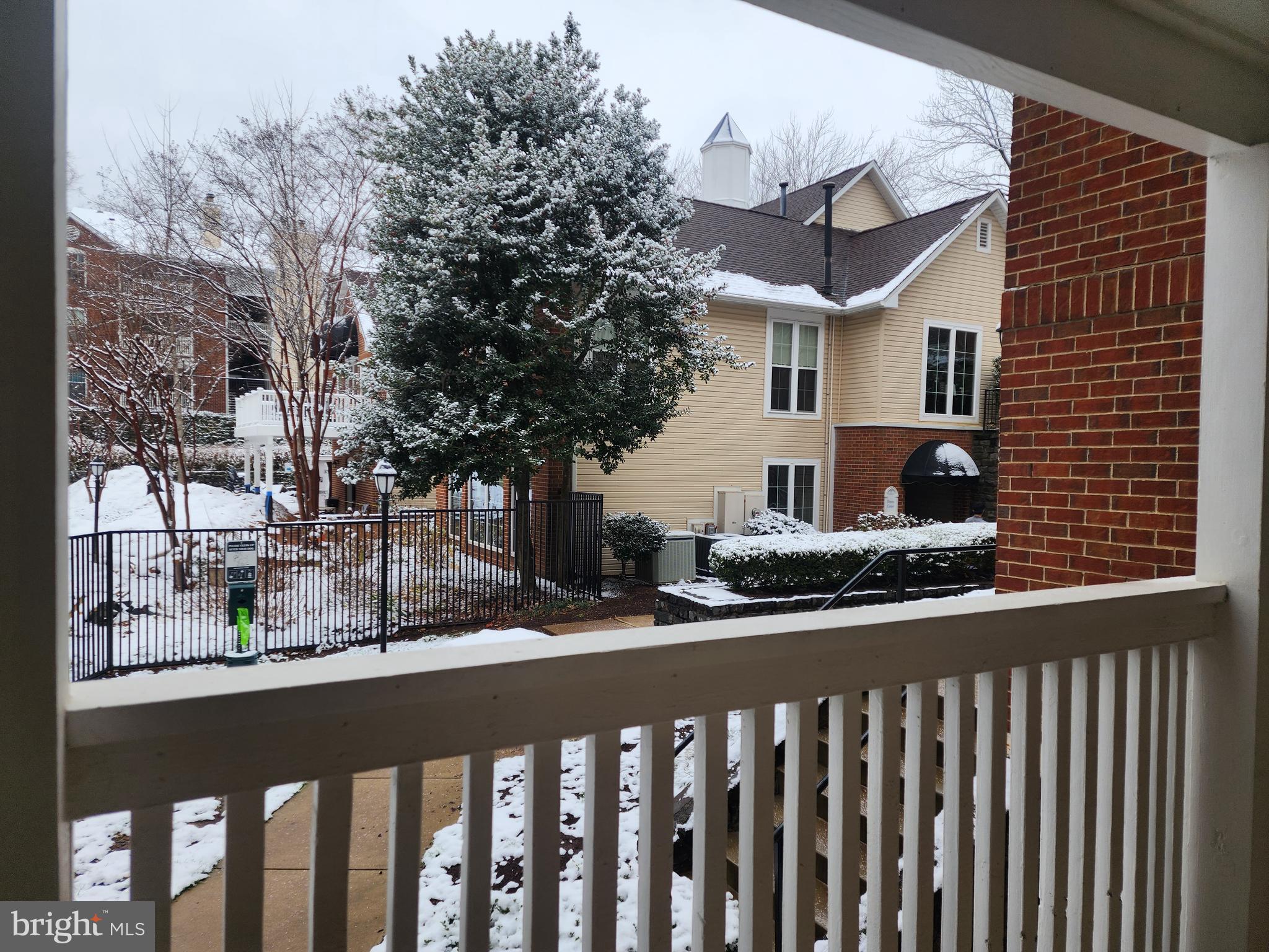 FOUNTAINS AT MCLEAN - Residential Lease