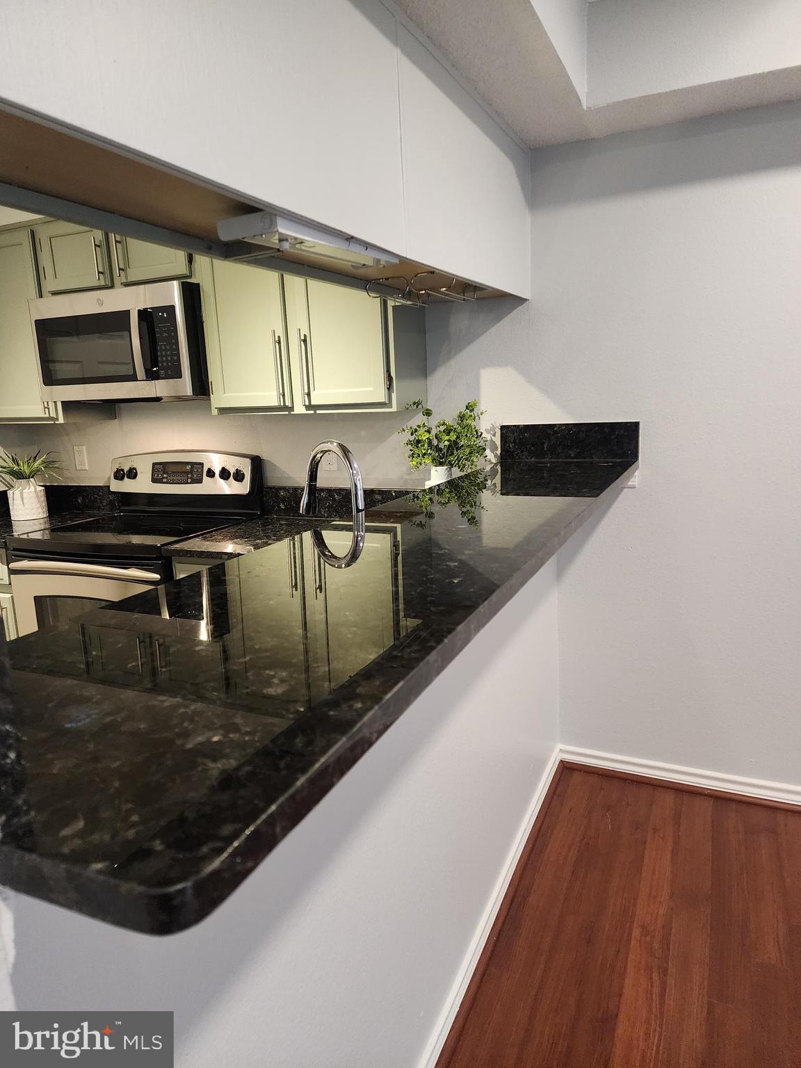 FOUNTAINS AT MCLEAN - Residential Lease