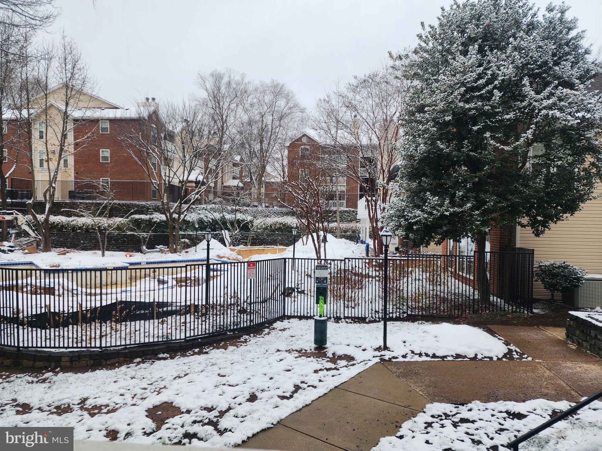 FOUNTAINS AT MCLEAN - Residential Lease