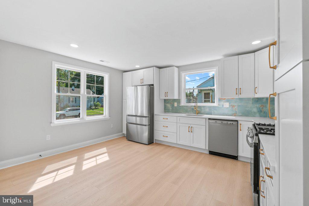 89 NORMAN AVENUE