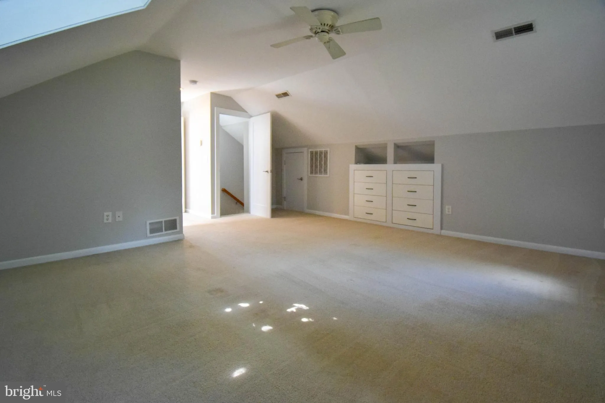 Wilmington, Delaware 19803, United States, 4 Bedrooms Bedrooms, ,3 BathroomsBathrooms,Residential,Pending,189570