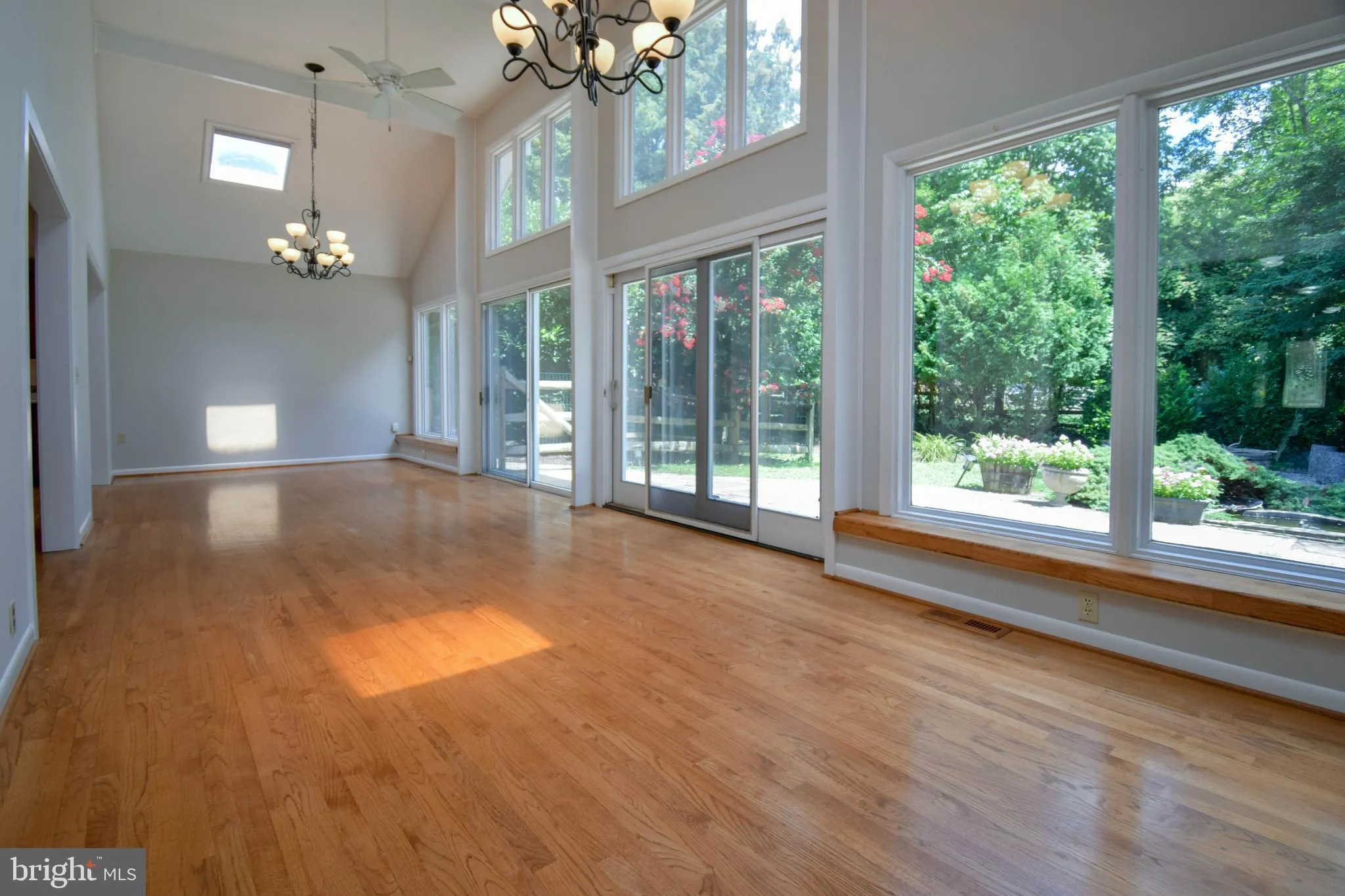 Wilmington, Delaware 19803, United States, 4 Bedrooms Bedrooms, ,3 BathroomsBathrooms,Residential,Pending,189570