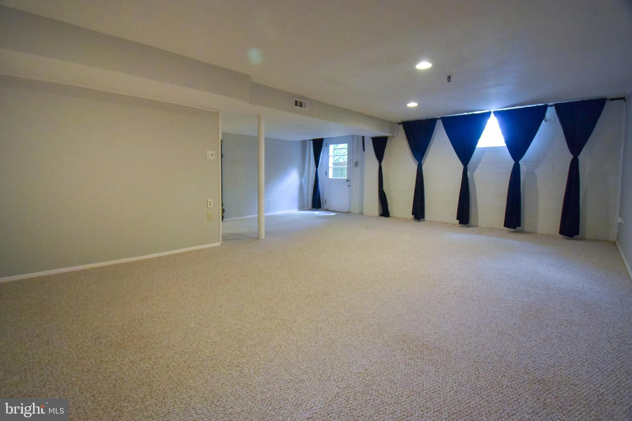 Wilmington, Delaware 19803, United States, 4 Bedrooms Bedrooms, ,3 BathroomsBathrooms,Residential,Pending,189570