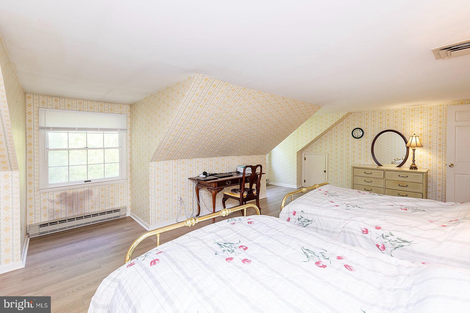 HOMEWOOD - Residential