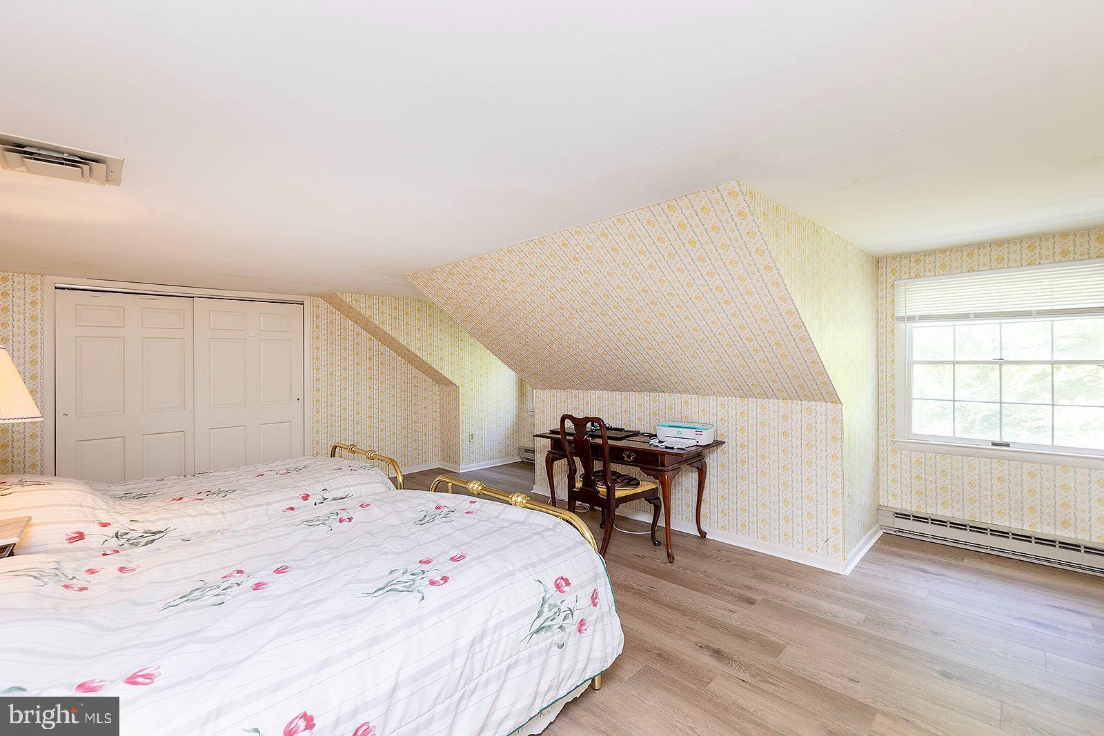 HOMEWOOD - Residential