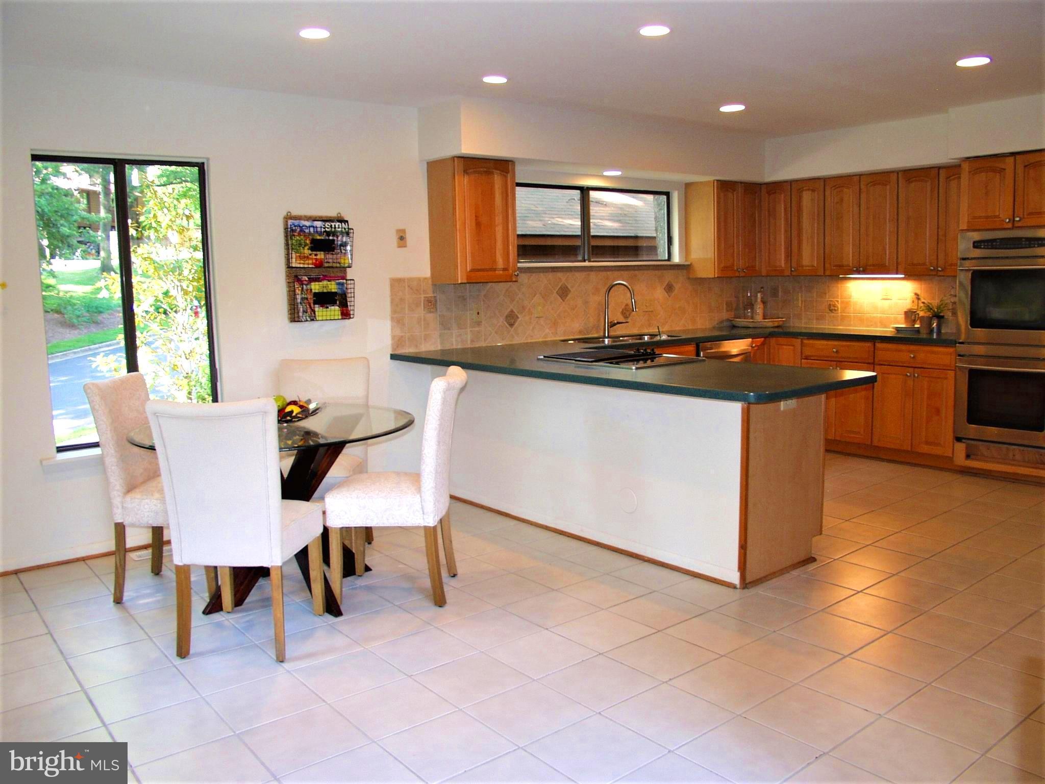 RESTON - Residential