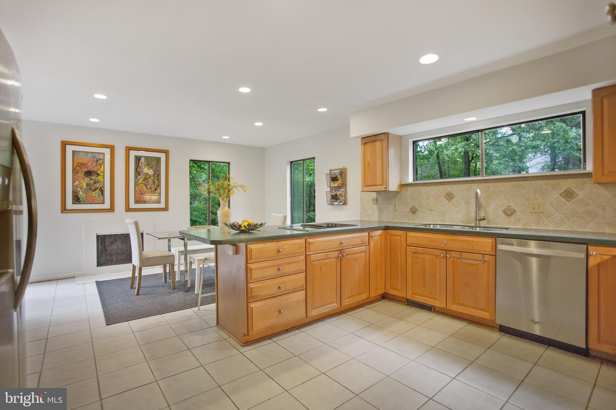 RESTON - Residential