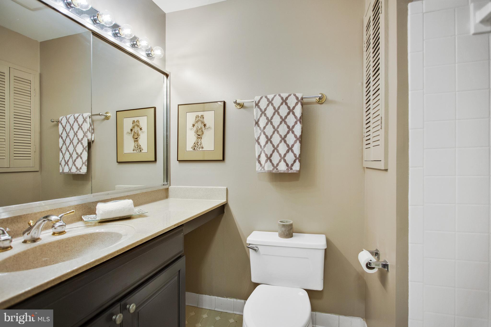 RESTON - Residential