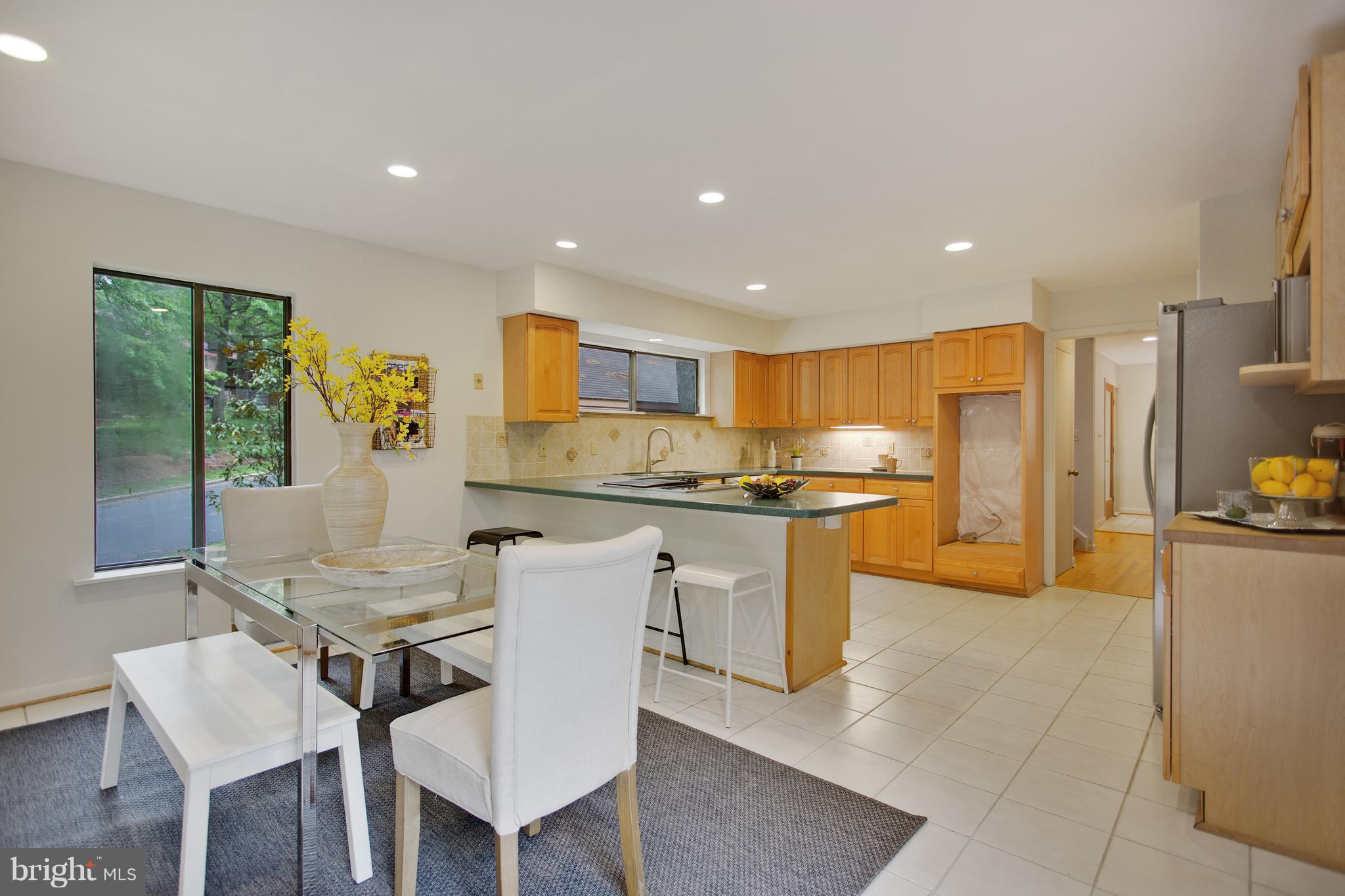 RESTON - Residential