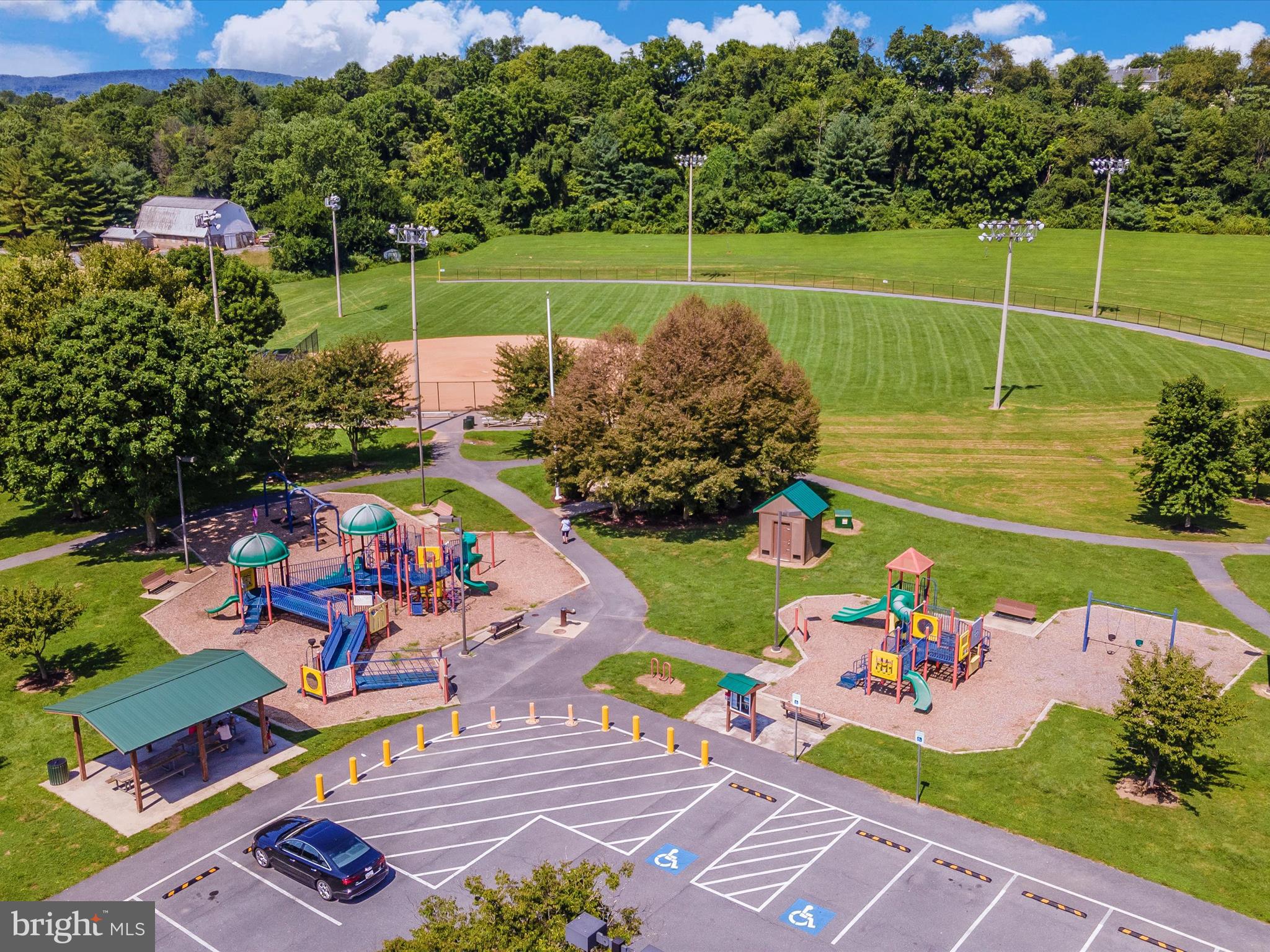 BALLENGER CREEK MEADOWS - Residential