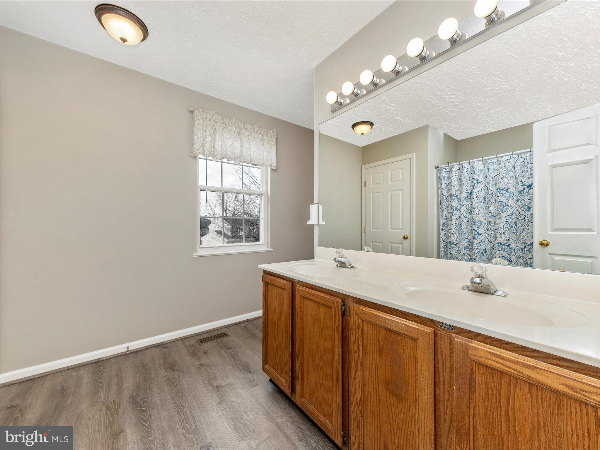 BALLENGER CREEK MEADOWS - Residential