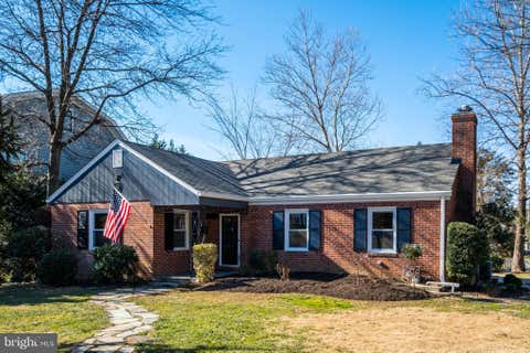 Homes For Rent - 2900 Linden Lane<br/> FALLS CHURCH, VA 22042
