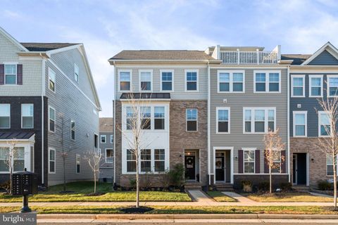 17706 LONGSPUR COVE LANE DUMFRIES VA 22026