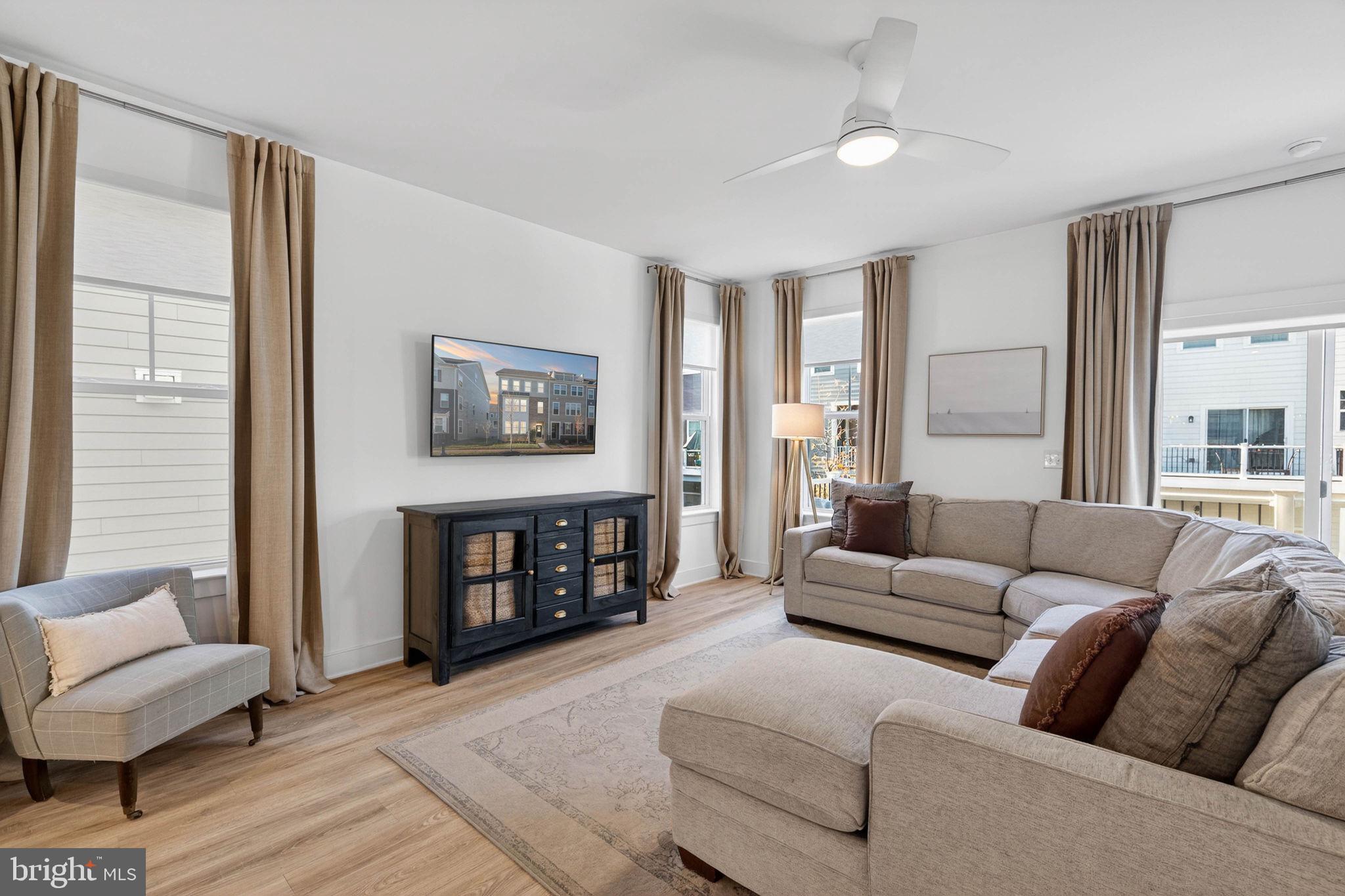 POTOMAC SHORES - Residential