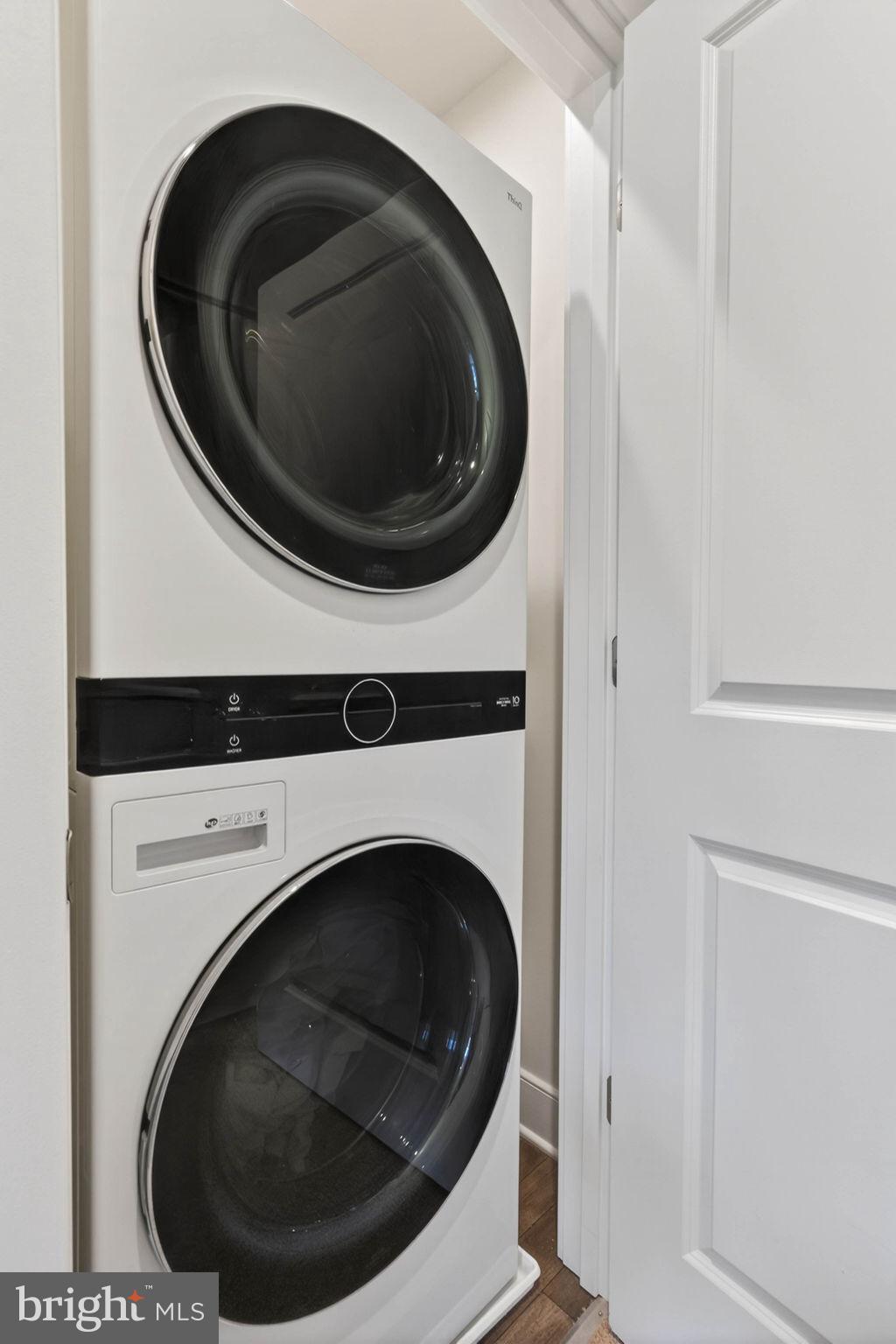 POTOMAC SHORES - Residential