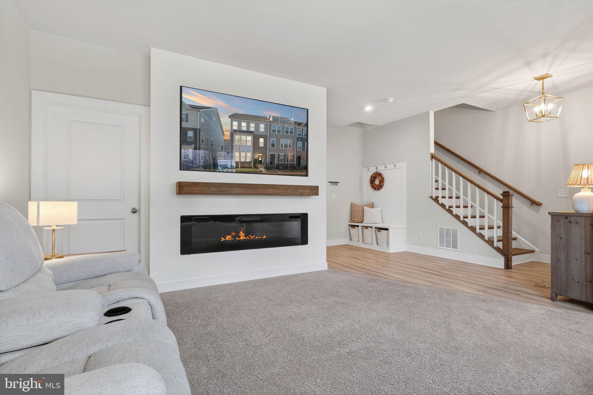 POTOMAC SHORES - Residential