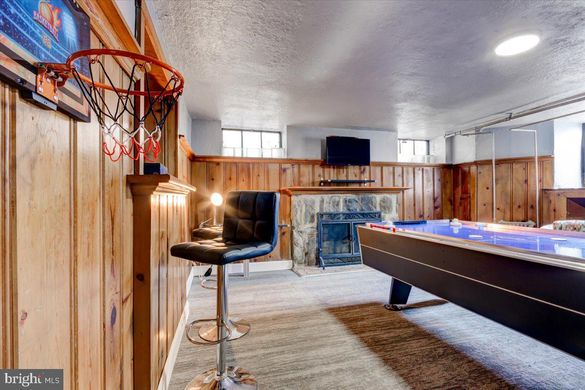 NORTHWOOD - Residential