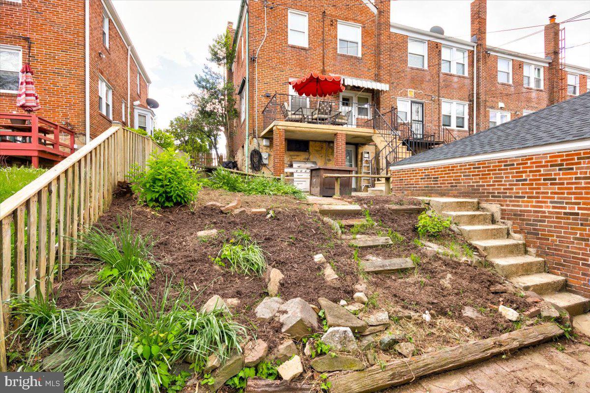 NORTHWOOD - Residential