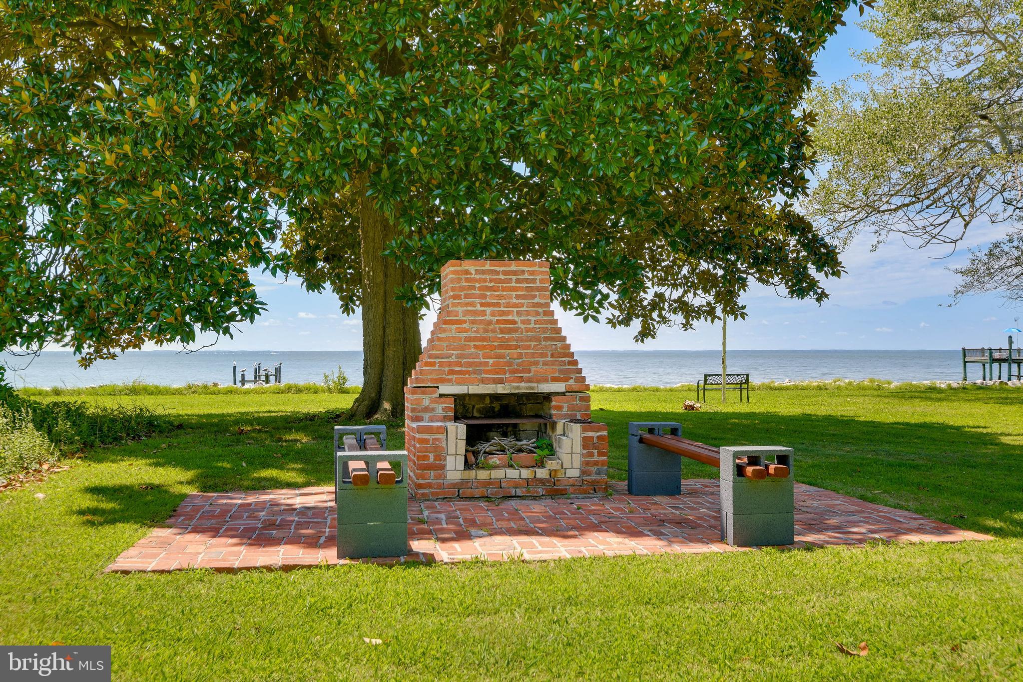CORNFIELD HARBOR - Residential