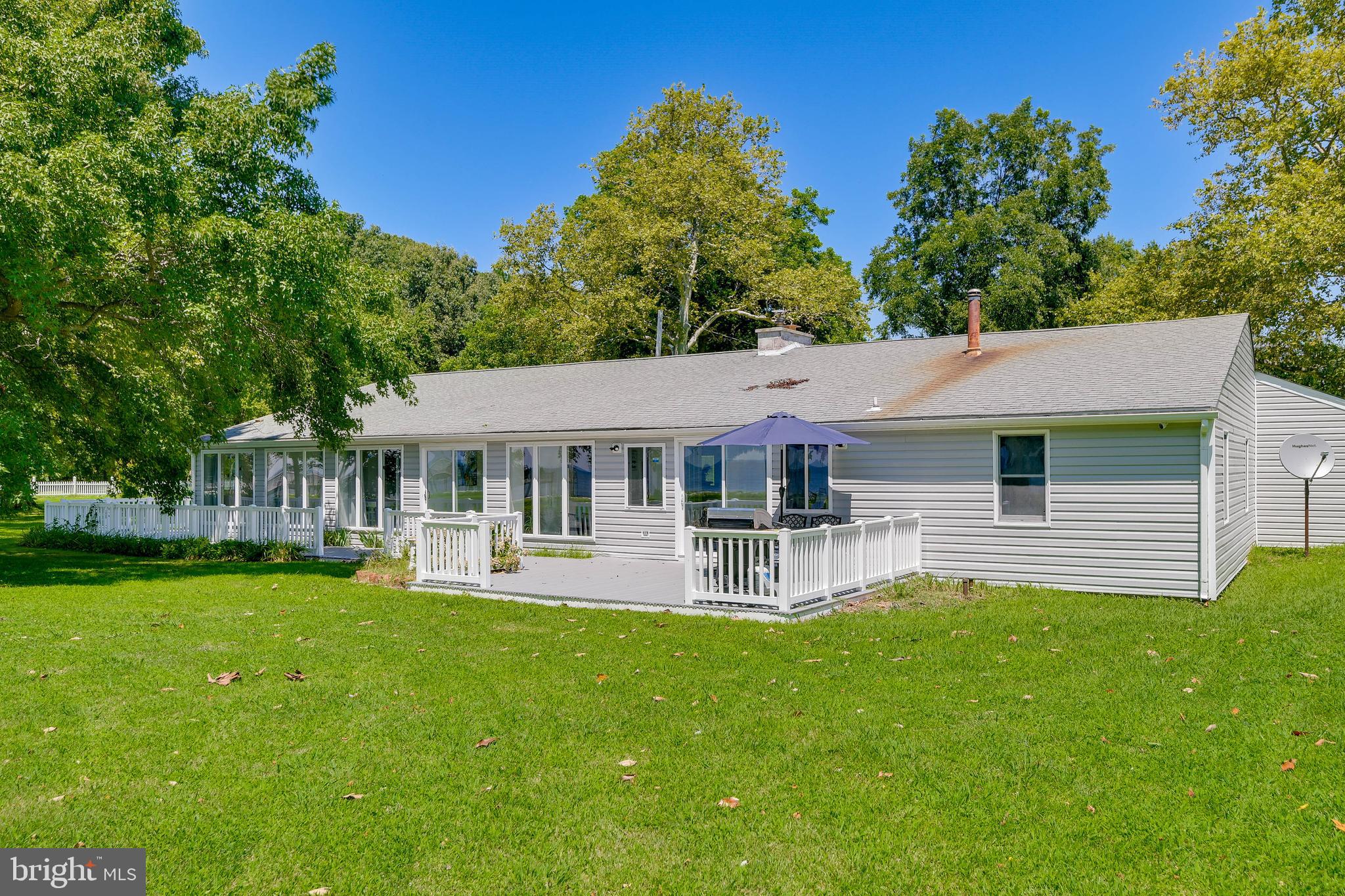 CORNFIELD HARBOR - Residential