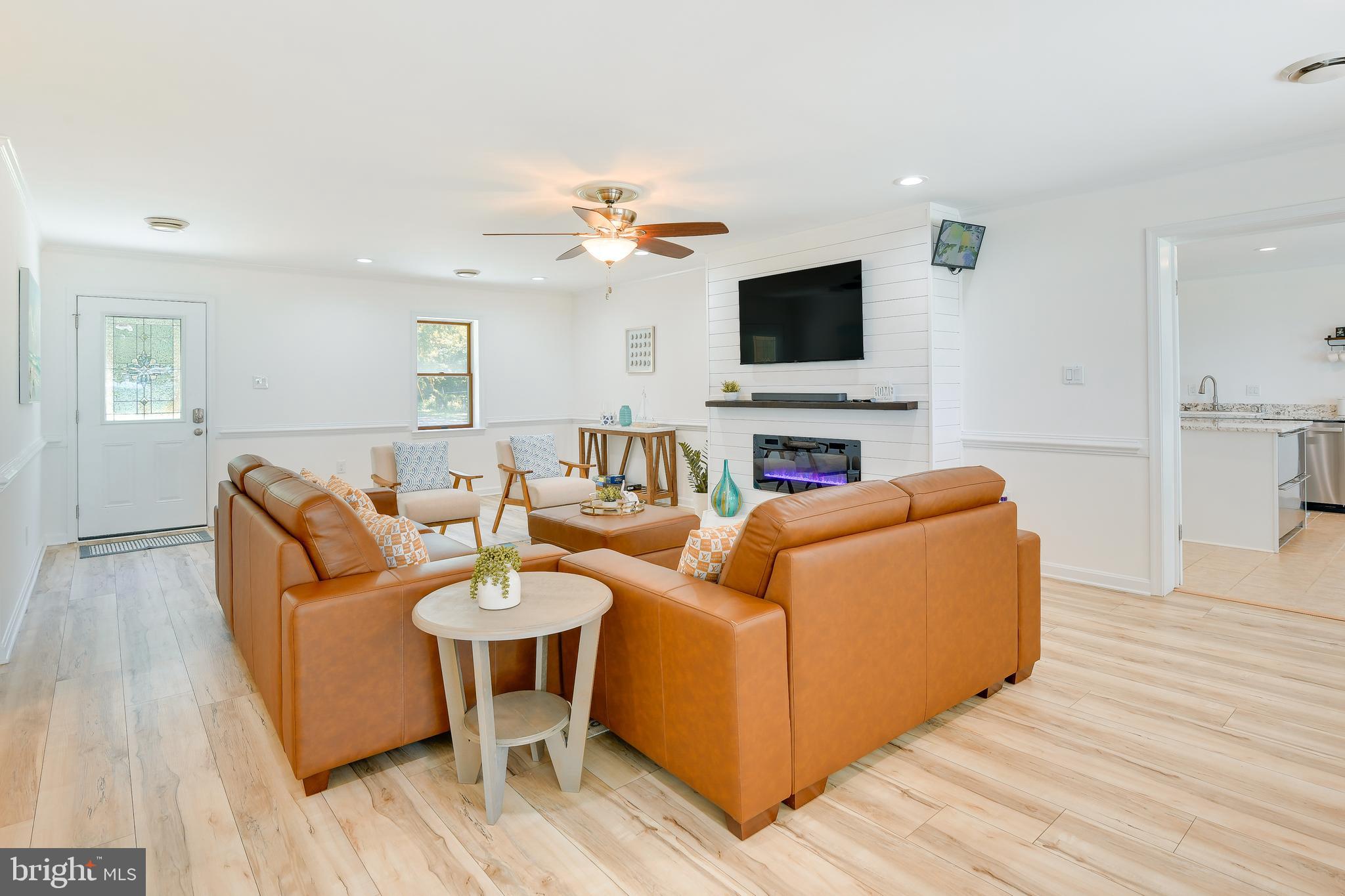 CORNFIELD HARBOR - Residential