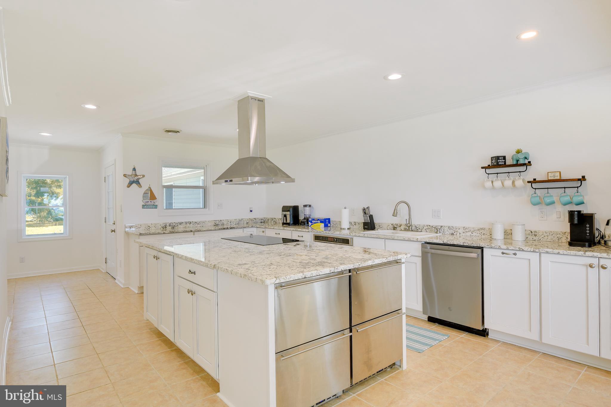 CORNFIELD HARBOR - Residential